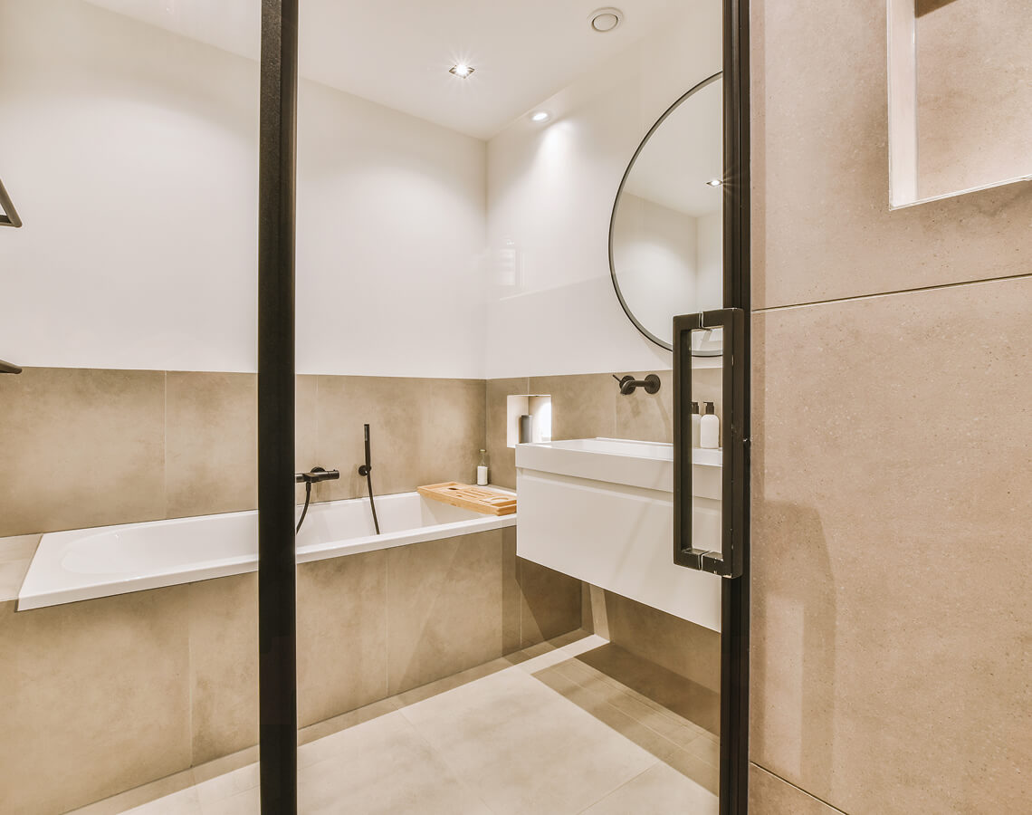 Badrenovierung Mit Badewanne Und Dusche
